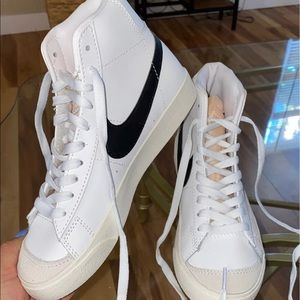 Nike blazer mid 77.